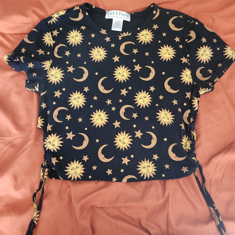 Cut and paste t shirt Sun and moon design